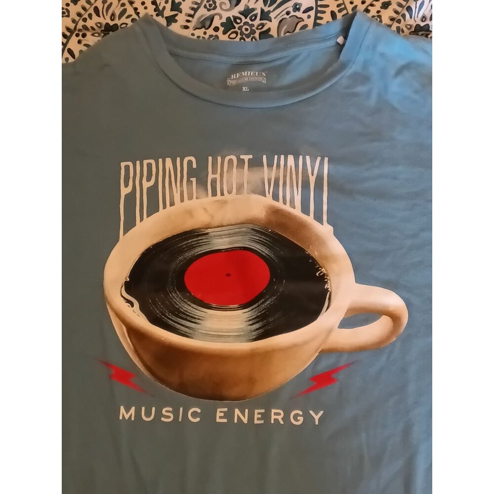 Cremieux T-Shirt XL Vinyl Record Piping Hot Music Energy